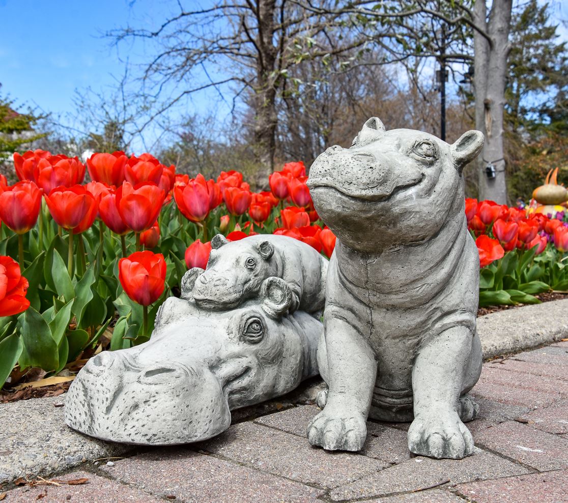 FRITZ & BIBI GARDEN STATUE