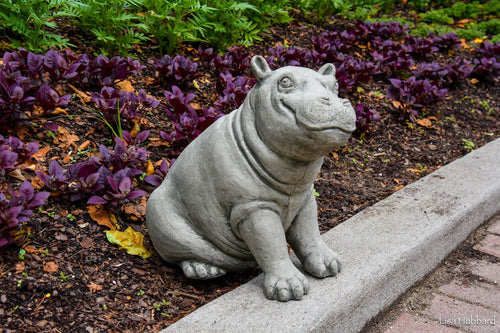 FIONA® GARDEN STATUE PICKUP